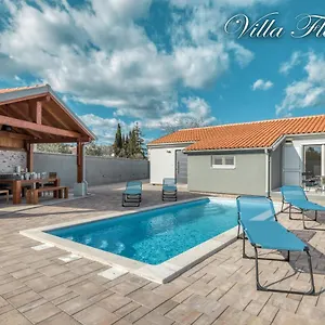 https://villa-flores-kavran.in-istria.net